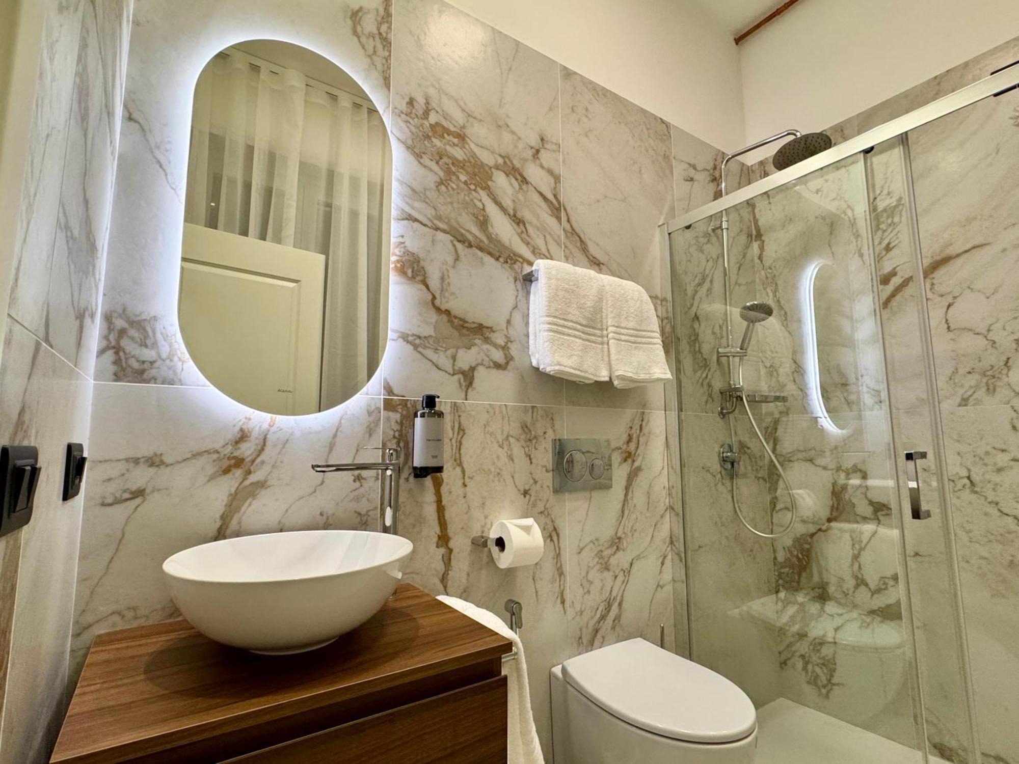Museum Hospitality - Vatican Apartments Рим Екстер'єр фото