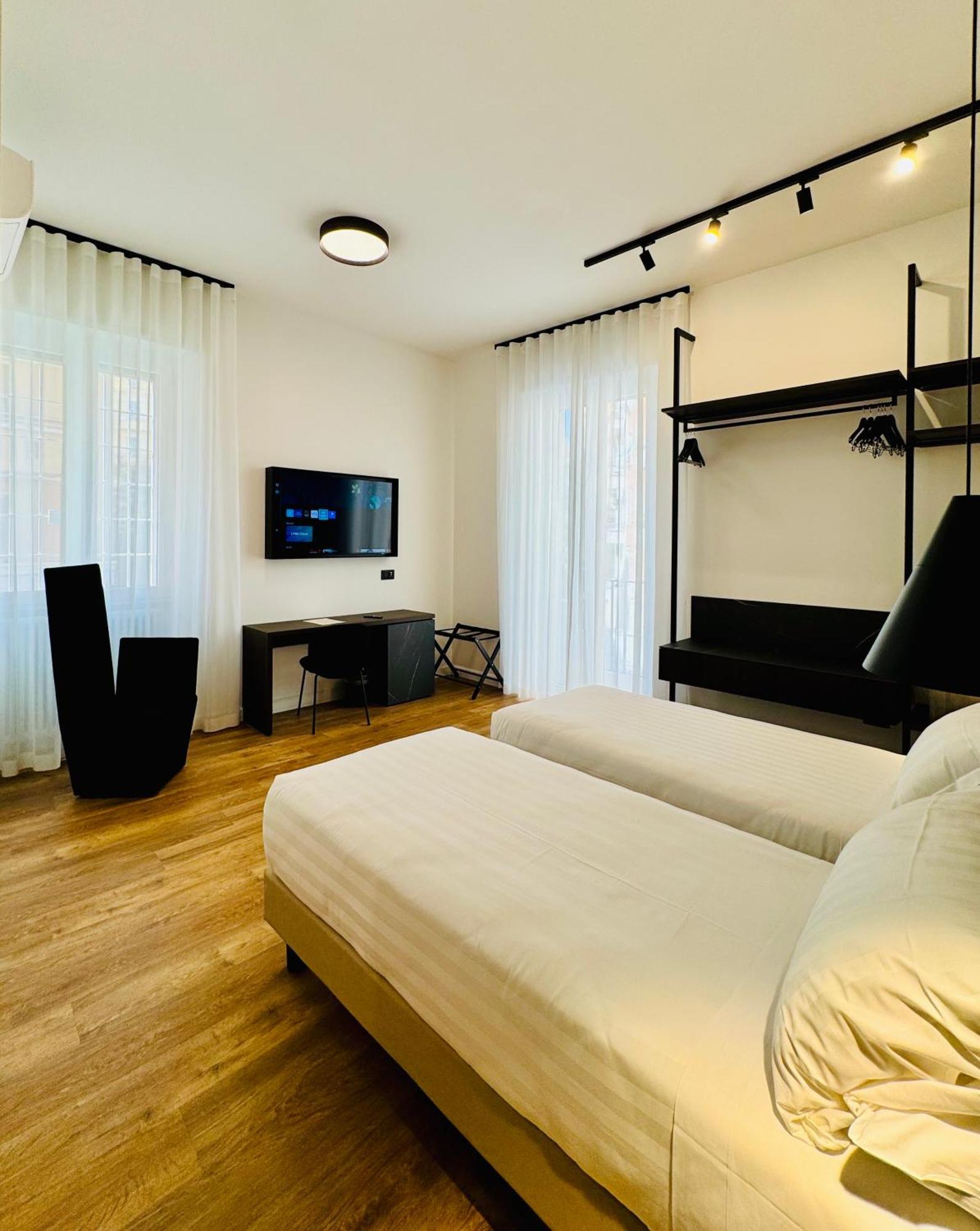 Museum Hospitality - Vatican Apartments Рим Екстер'єр фото