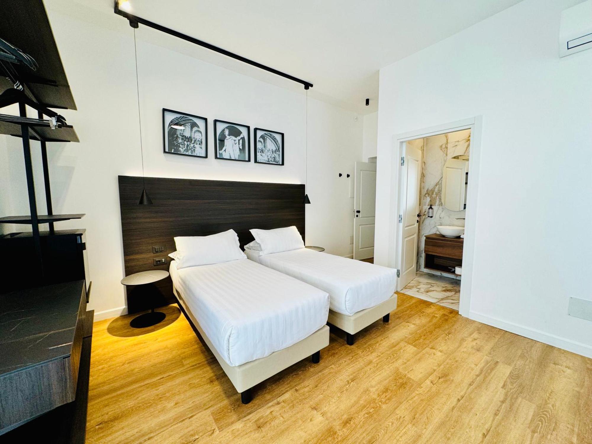 Museum Hospitality - Vatican Apartments Рим Екстер'єр фото