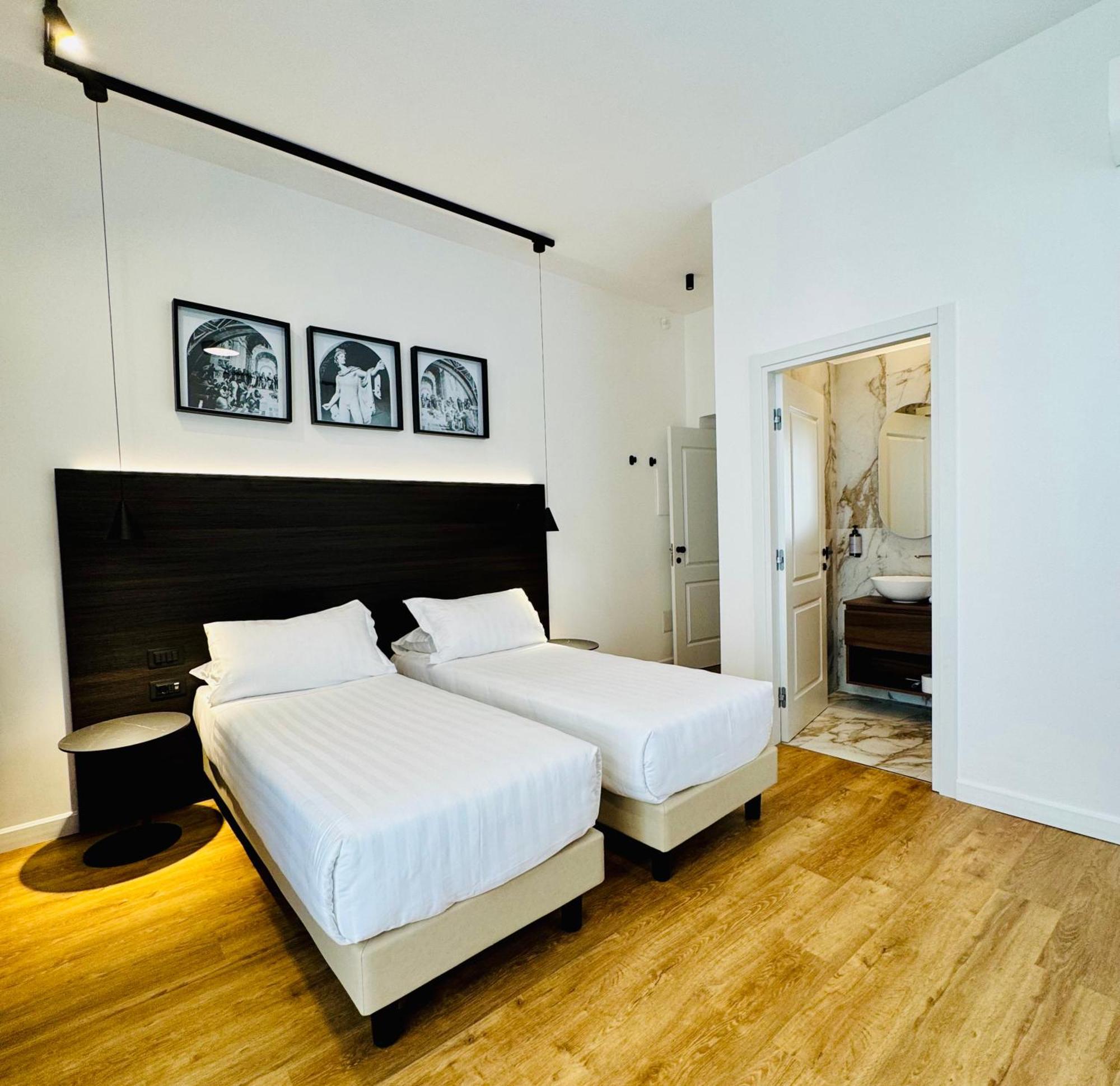 Museum Hospitality - Vatican Apartments Рим Екстер'єр фото